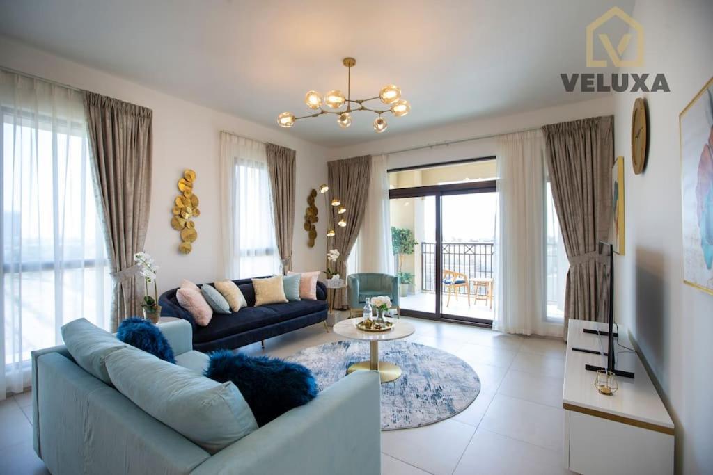 Veluxa - Luxury And Bright 1 Bedroom Apartment, Burj View! Дубай Екстериор снимка