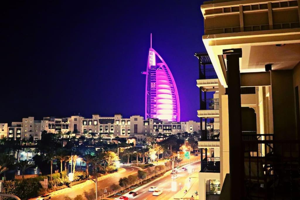 Veluxa - Luxury And Bright 1 Bedroom Apartment, Burj View! Дубай Екстериор снимка